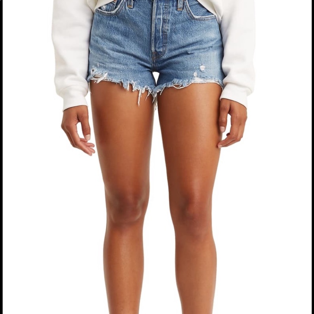 NWT Levi’s 501 jean shorts